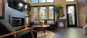 The Roncy Den ~a boutique laneway house