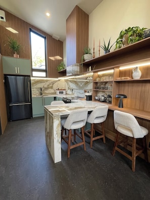 Fridge, microwave, oven, stovetop