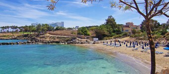 Villa Amy - 100m from Nisia Loumbardi Beach