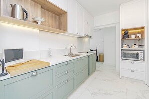 Apartment | Private kitchen - Apto no Centro de Floripa a 550 m da Rodovi ria (Florianópolis)