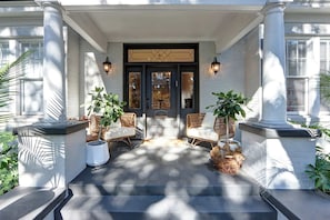 Exterior detail - Cozy 1BR/1BA Carriage House in Historic Savannah (Savannah)