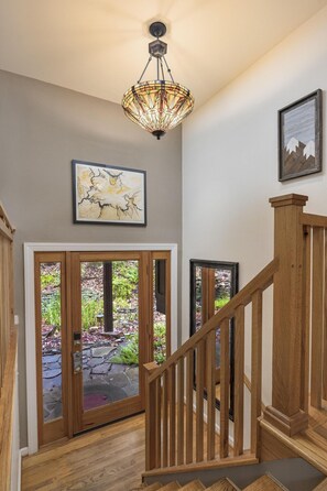Interior - North Chickamauga Creekside Retreat · 3BR Escape! (Soddy-Daisy)