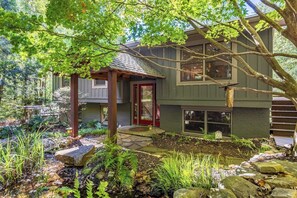 Exterior - North Chickamauga Creekside Retreat · 3BR Escape! (Soddy-Daisy)