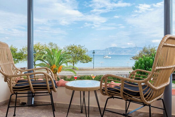 House | 2 bedrooms, Internet - Villa Psani Beachfront Escape With Garden (Nafpaktos)