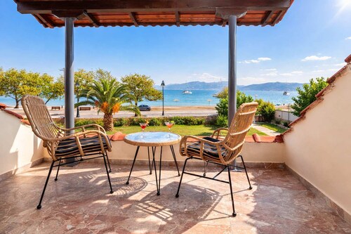 Villa Psani Beachfront Escape With Garden