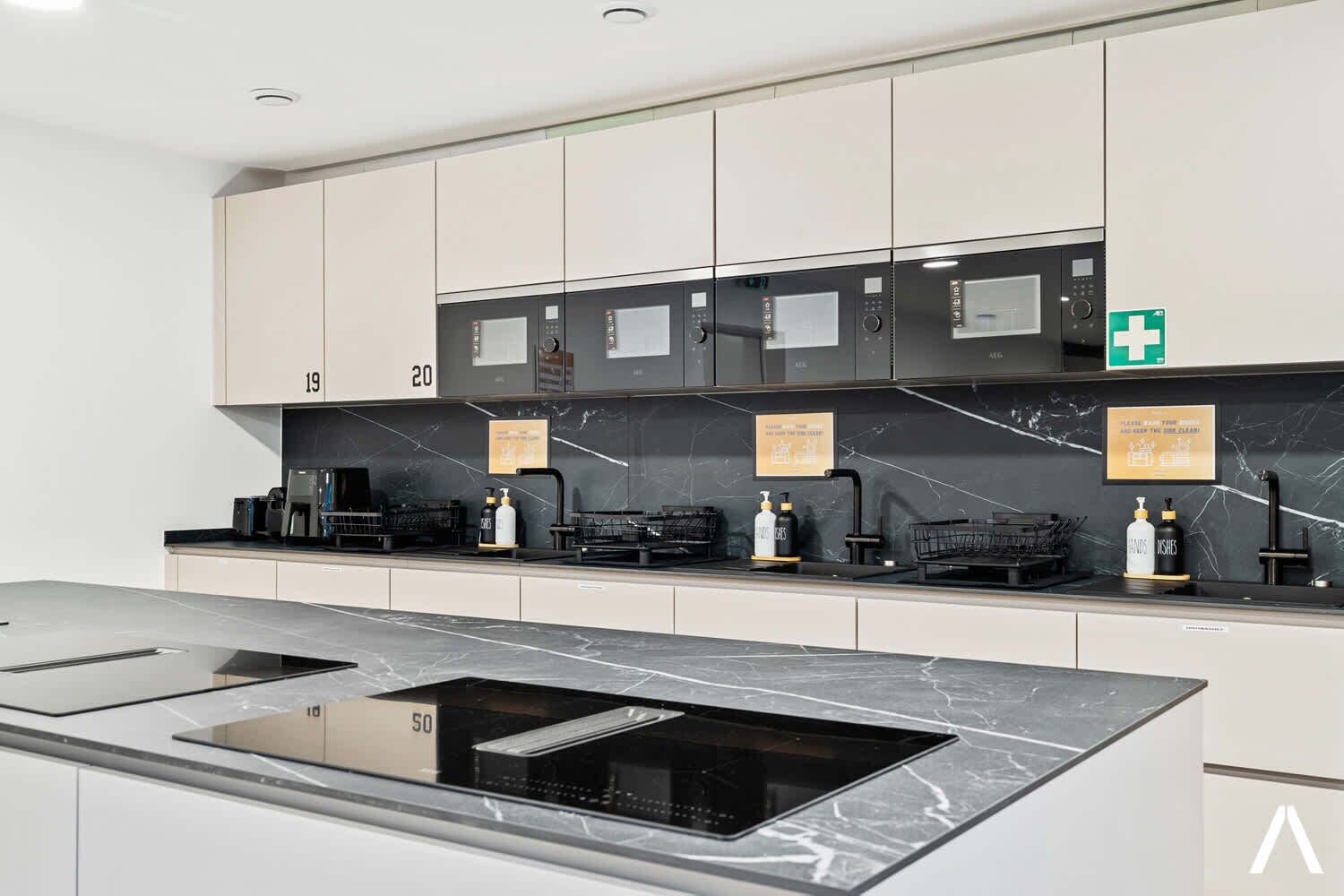 Kühlschrank, Ofen, Herdplatte, Geschirrspüler