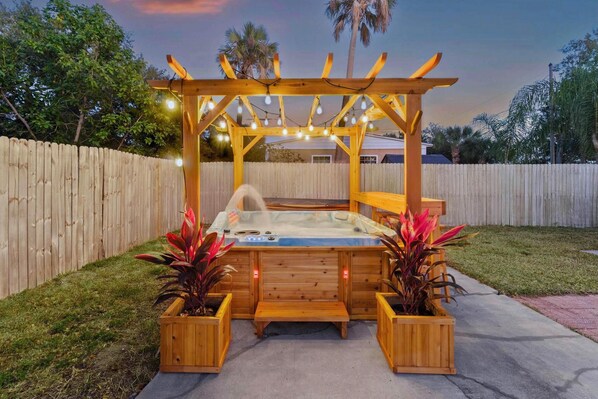 Baignoire à remous extérieure