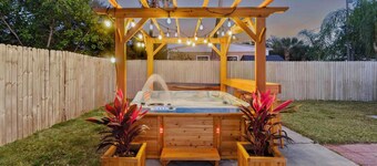 Brand New Cozy Retreat by the Sea - Unit B