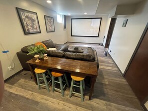 Interior - Ultimate Family Retreat • Pool • Hot Tub • Arcade • Theatre Room • Firepit (Lincoln)