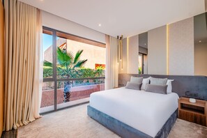 4 bedrooms, in-room safe, desk, iron/ironing board - Villa ELYSSA - 4 suites (Tameslohte)