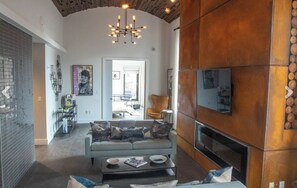 Luxury-Penthouse, Mehrere Betten, Stadtblick | Wohnbereich