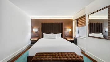 Luxury Penthouse, Multiple Beds, City View | In-room safe, desk, blackout drapes, iron/ironing board