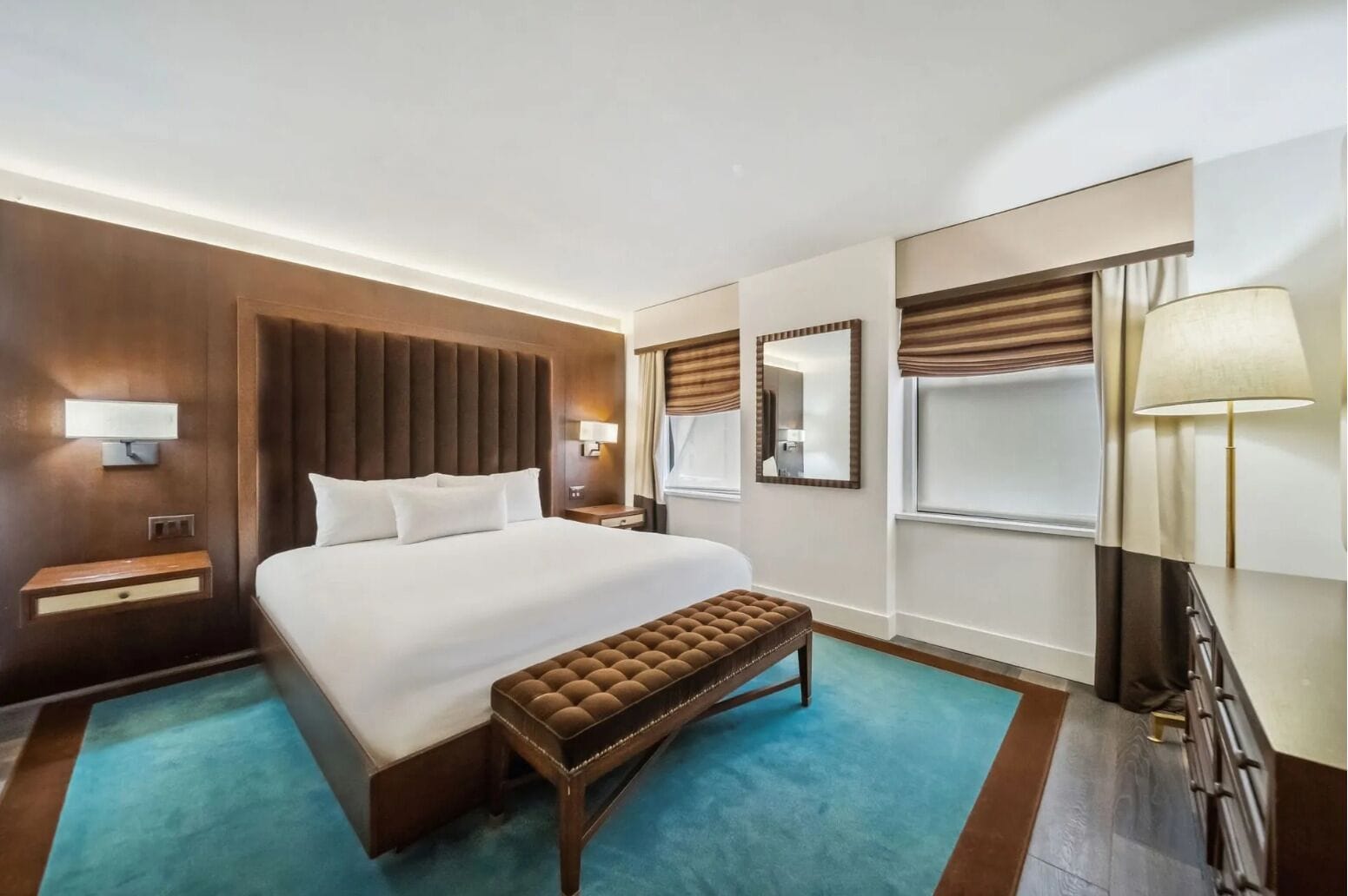 Estudi en suite Deluxe | Caixa forta a l'habitació, escriptori i cortines opaques 