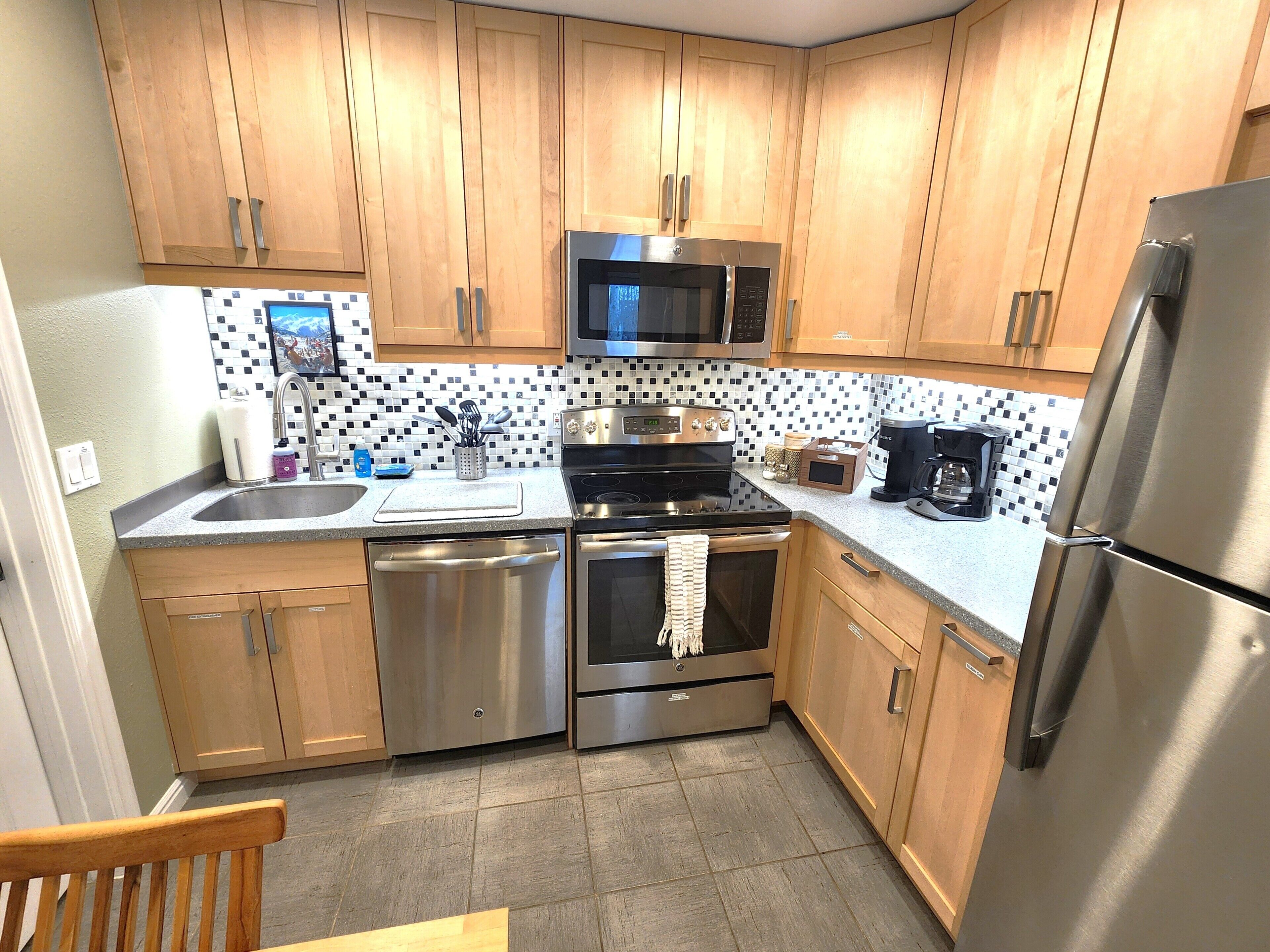 電子レンジ、オーブン、コンロ、食器洗い機