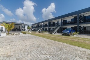 Basic Apartment | Exterior