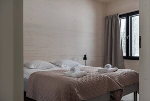 Desk, iron/ironing board, WiFi, bed sheets - Villa Sving & Slope A by Aavalevi (Levi)