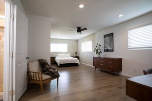 3 Schlafzimmer, Schreibtisch, WLAN, Bettwäsche