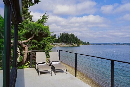 The Waterwheel | Bayfront | Kayaks & Pickleball