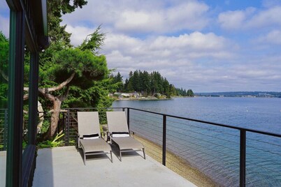 The Waterwheel | Bayfront | Kayaks & Pickleball