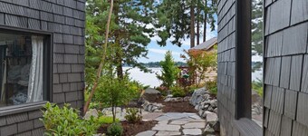 The Loft - Garden Retreat at Black Pearl on Dyes Inlet