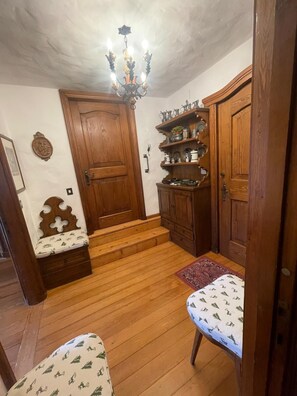 Interior - LA MONTANELLA APARTMENT (Cortina d'Ampezzo)