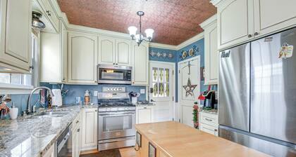 Monthly Stay Special! Cozy Cottage in Huntington