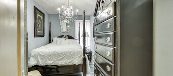 Spacious Condo 4 Mi to Pro Football Hall of Fame!