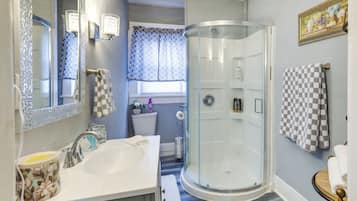 Hair dryer, towels
