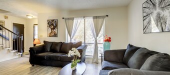 Easy Hwy Access to ATL: Work-Ready Riverdale Home