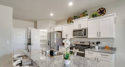 Work, Explore & Unwind: Lovely Permian Basin Home