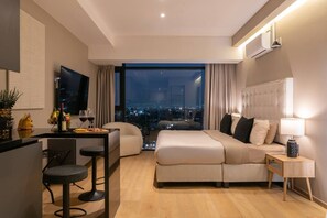 Interior - Luxury Design Suite – Rooftop Pool, Gym, BBQ (Mexico City)