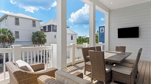 Interior - Spacious Coastal Retreat Near Inlet Beach With Bikes, Balconies & Modern Design Bluewater View by Avantstay (Panama City Beach)