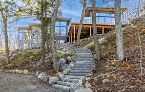 Property grounds - Exquisite 6 bed 8 bath on Lake Rosseau (Port Carling)