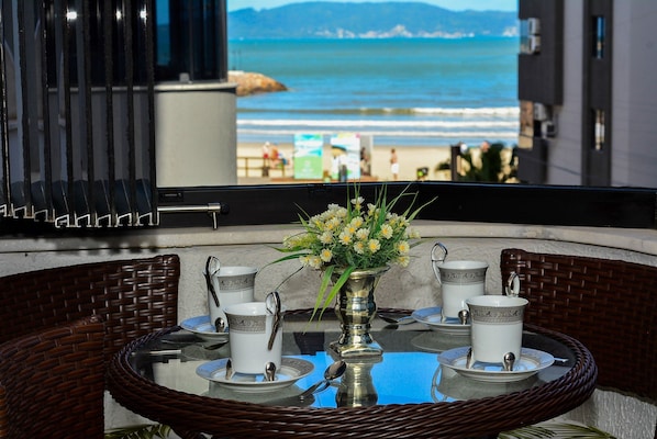 Leilighet | Utendørsservering