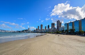 Apartamento | Playa | Ubicación a pie de playa y arena blanca