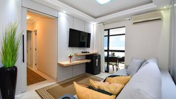 Apartemen | Area keluarga | TV