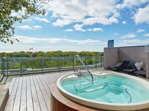 Baignoire à remous extérieure