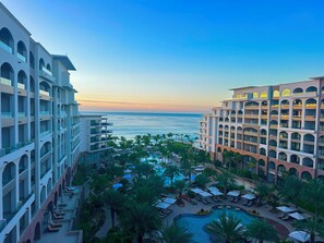 Exterior - Ocean front Resort with 3 bedrooms and AC in beautiful San José del Cabo (San José del Cabo)