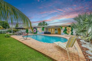 Pool - Poolside Paradise | Near Beach & Downtown (Fort Lauderdale)