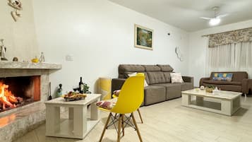 Villa | Living area | TV
