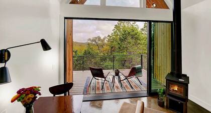 Starrynight Modern Cabin - BRAND NEW!