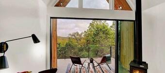 Starrynight Modern Cabin - BRAND NEW!