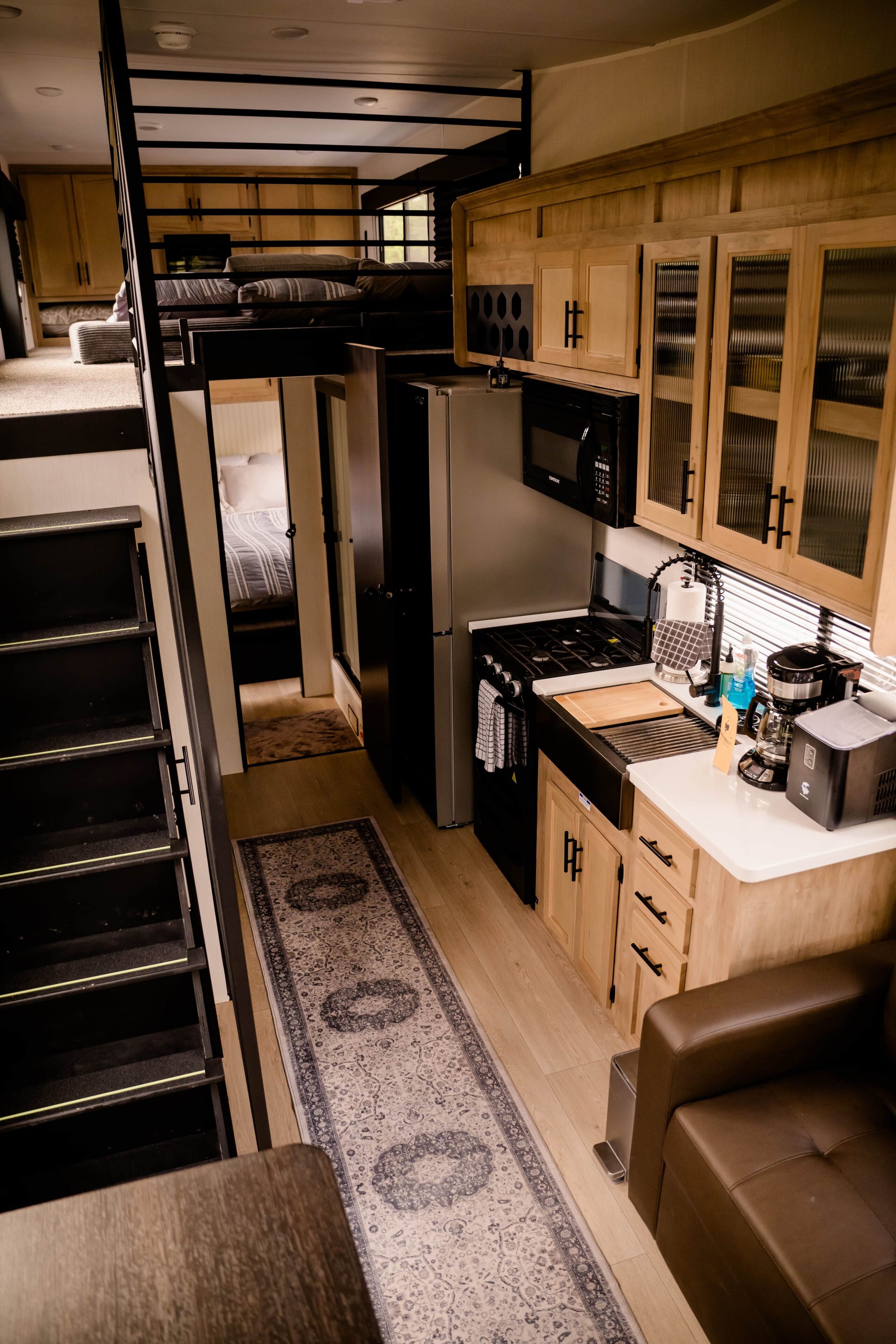 Frigorífic, microones, forn i placa de cuina 