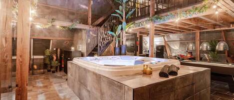 Private spa tub