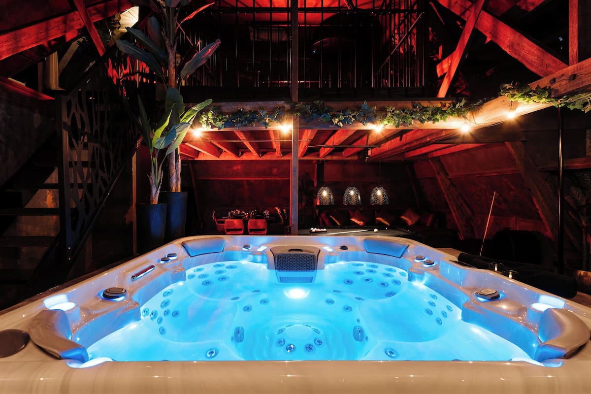 Luxury Suite | Tab spa tertutup