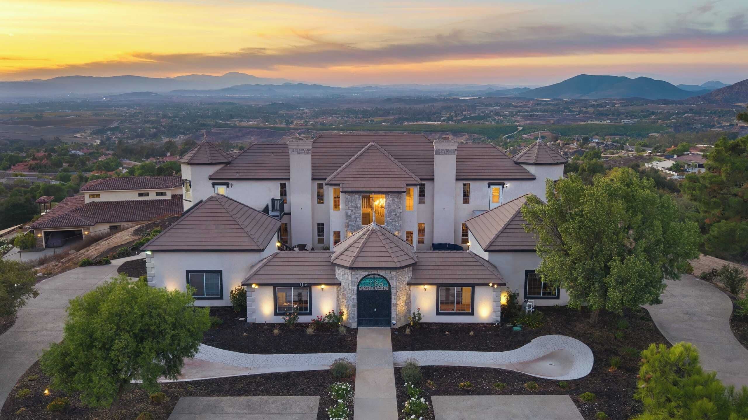 Fachada de la propiedad