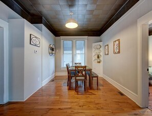 Dining - Park Avenue Retreat (Hot Springs)