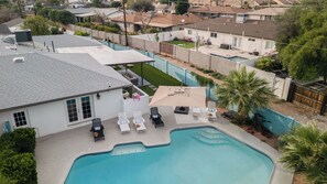 Interior - Scottsdale Retreat w/ Private Pool, Outdoor Dining & Close to Old Town Fun Casa Cambridge by Avantstay (Scottsdale)