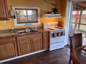 Private kitchen - Cabin 1 Bedroom - Room 7 - A non - smoking room with a full sized bed. (Silver Lake)