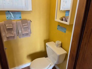 Bathroom - Cabin 1 Bedroom - Room 7 - A non - smoking room with a full sized bed. (Silver Lake)